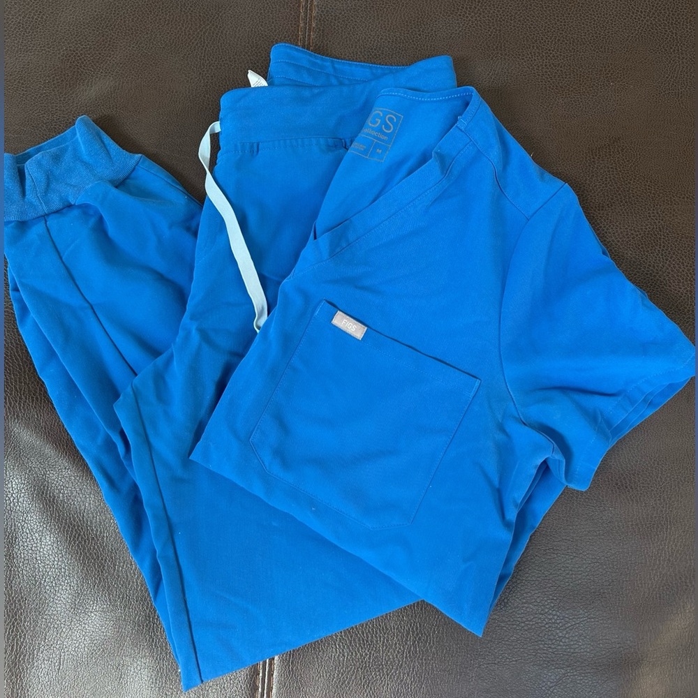FIGS scrub set, size M